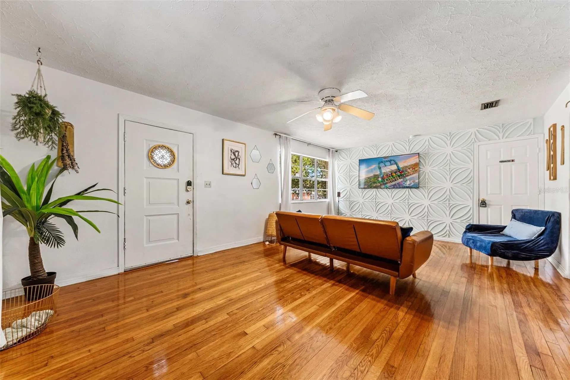 13 E Magnolia Street Davenport FL 33837