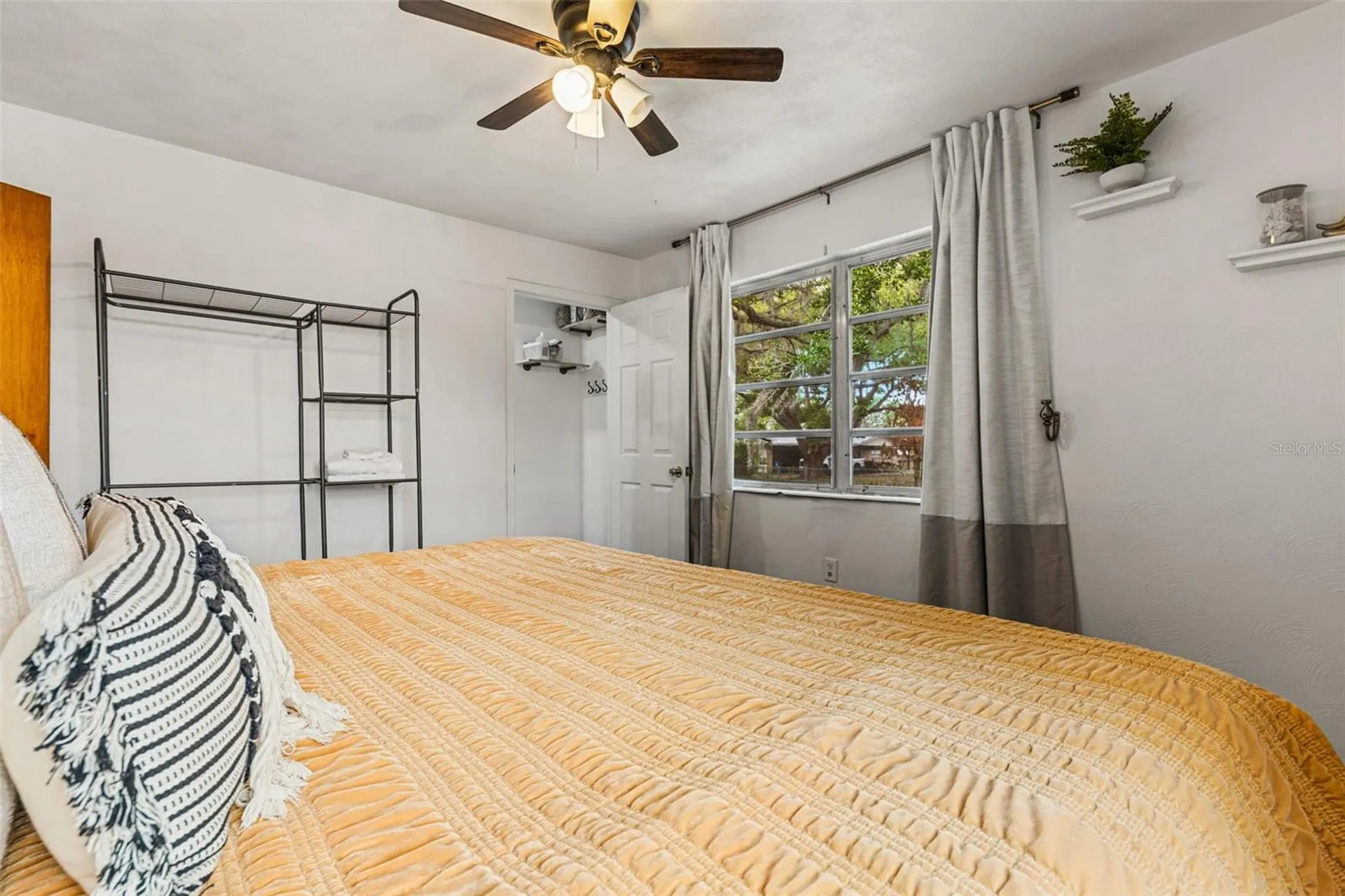 13 E Magnolia Street Davenport FL 33837