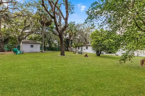 13 E Magnolia Street Davenport FL 33837