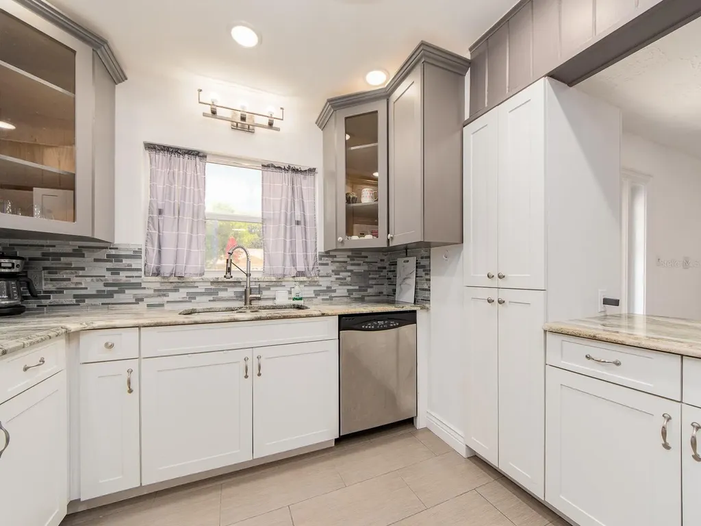 2154 N Hercules Avenue Clearwater FL 33763