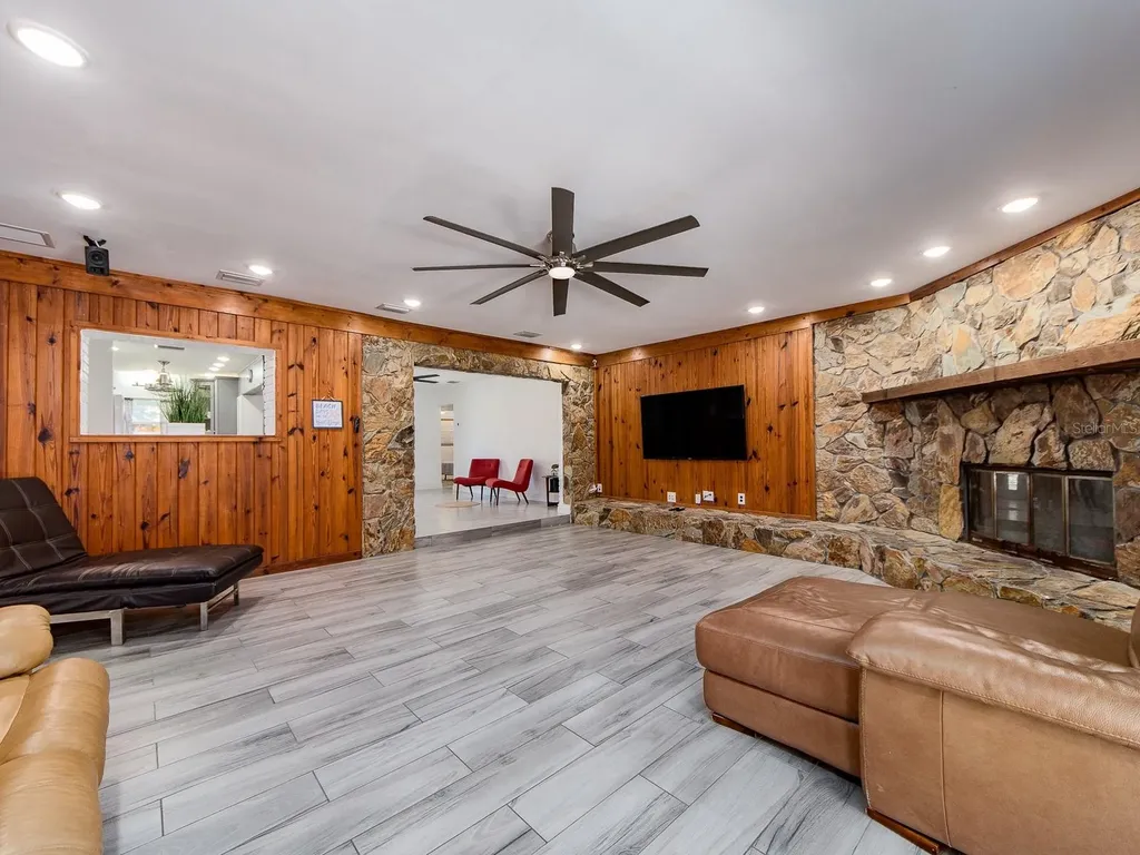 2154 N Hercules Avenue Clearwater FL 33763
