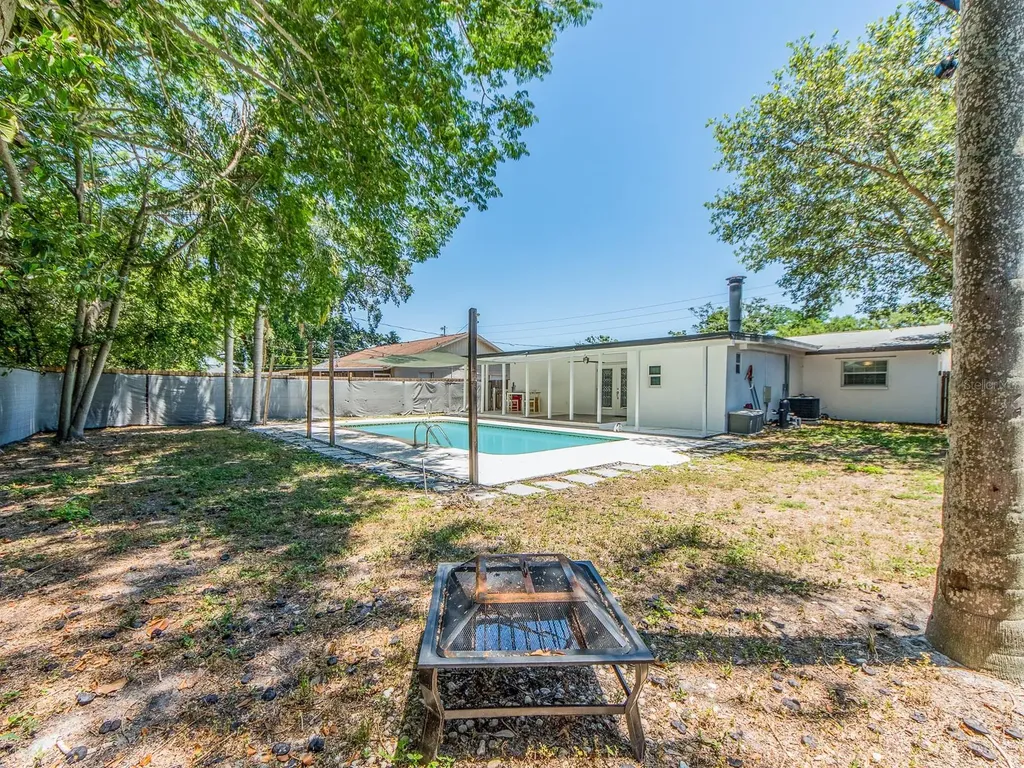 2154 N Hercules Avenue Clearwater FL 33763