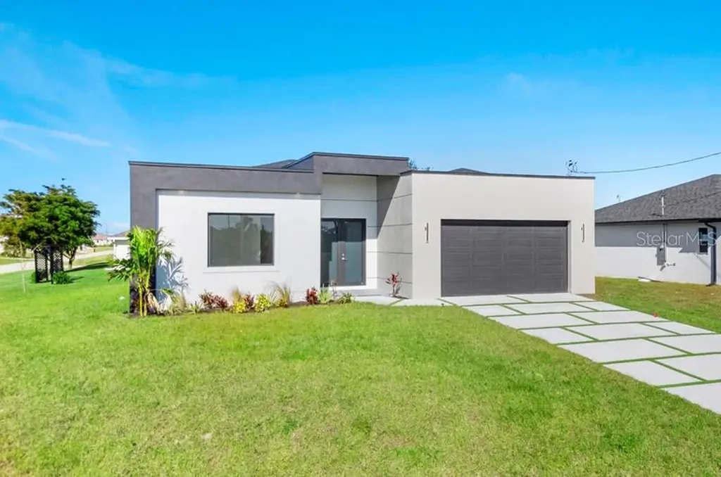 3927 NW 38th Street Cape Coral FL 33993