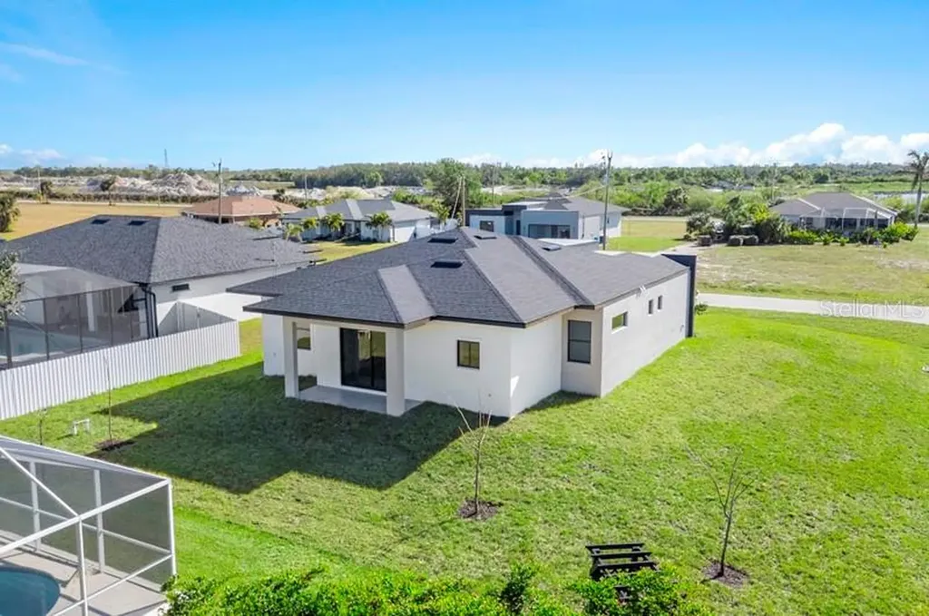 3927 NW 38th Street Cape Coral FL 33993