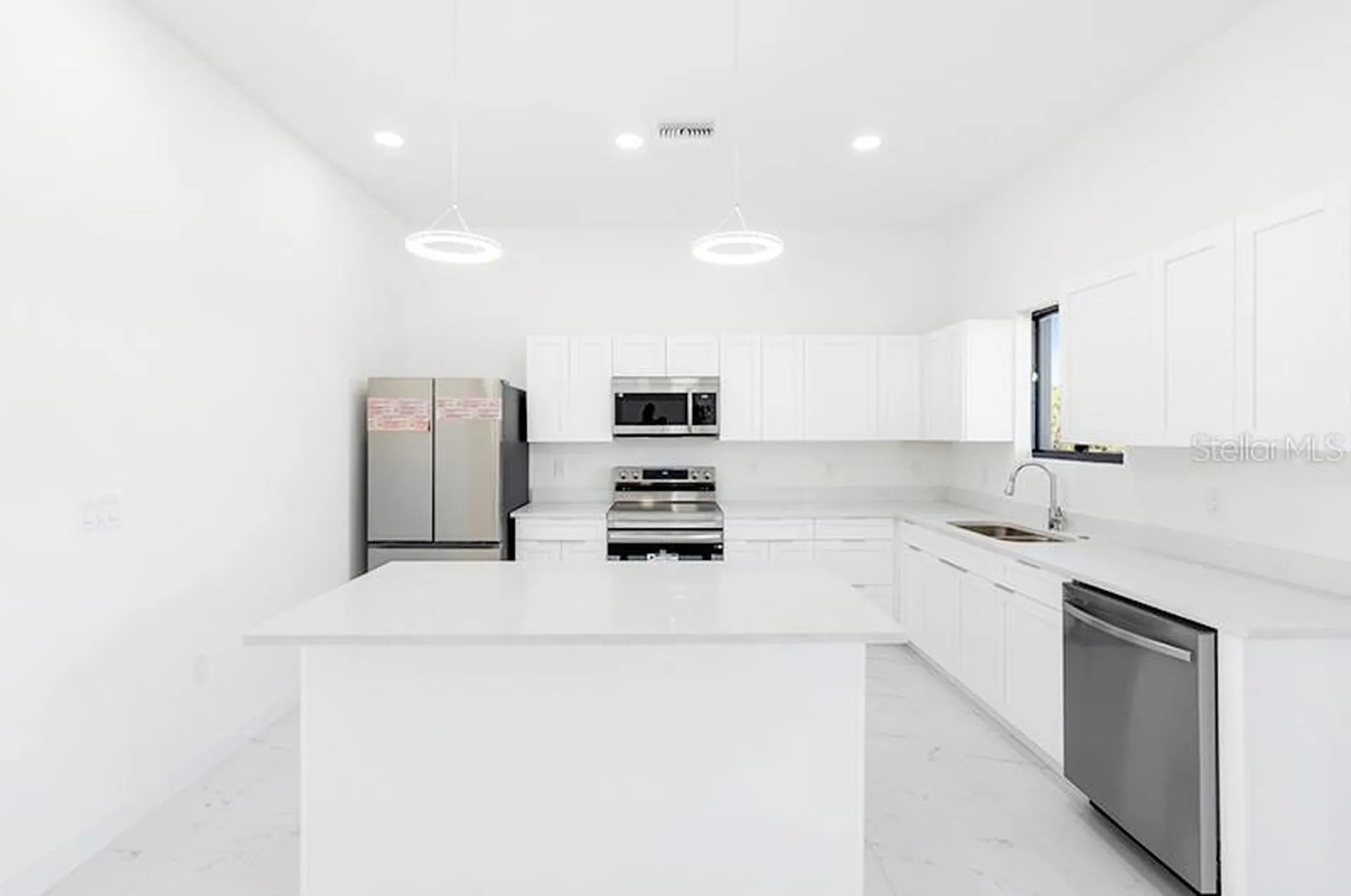 3927 NW 38th Street Cape Coral FL 33993