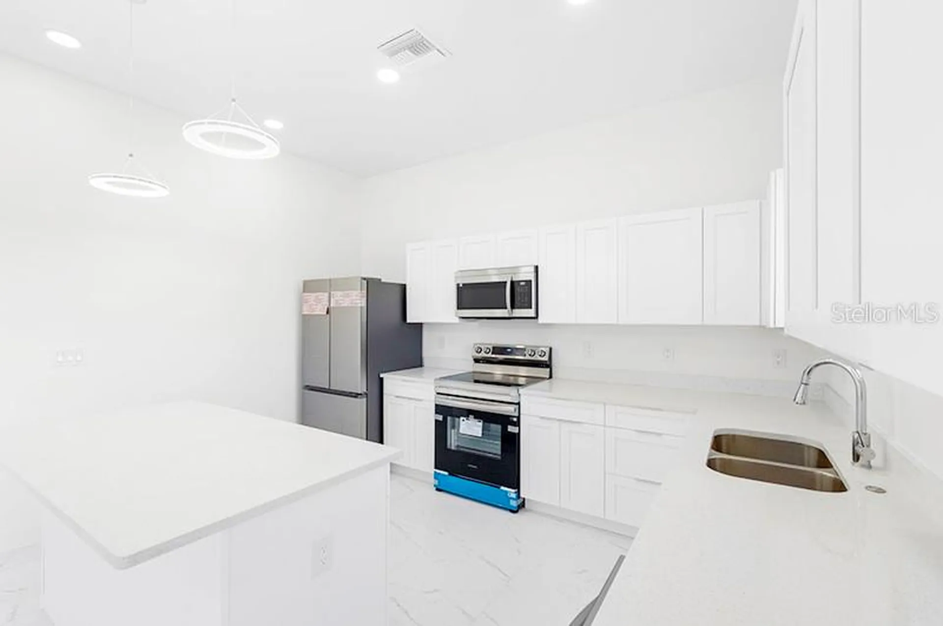 3927 NW 38th Street Cape Coral FL 33993