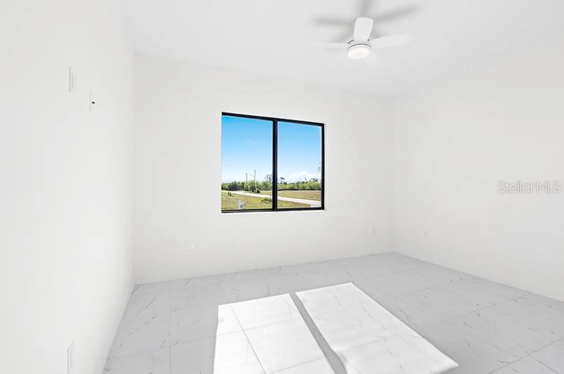 3927 NW 38th Street Cape Coral FL 33993