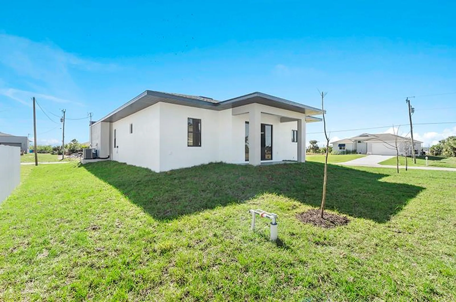 3927 NW 38th Street Cape Coral FL 33993
