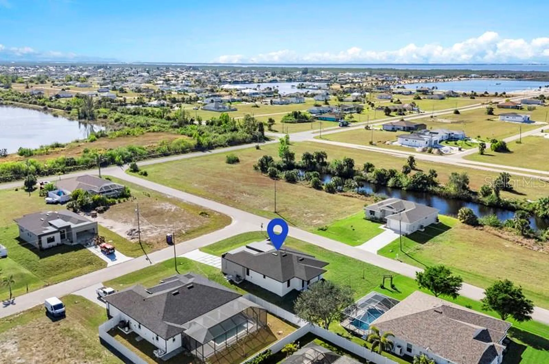 3927 NW 38th Street Cape Coral FL 33993