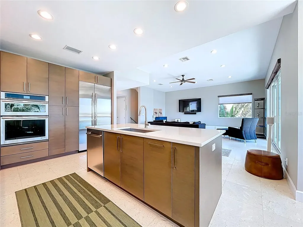 306 Bay Plaza Treasure Island FL 33706
