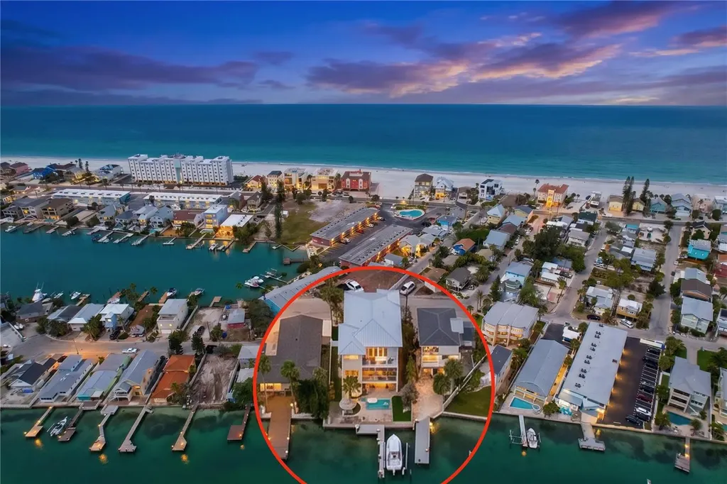 306 Bay Plaza Treasure Island FL 33706