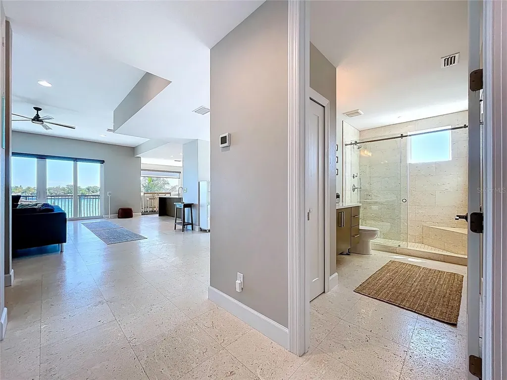 306 Bay Plaza Treasure Island FL 33706