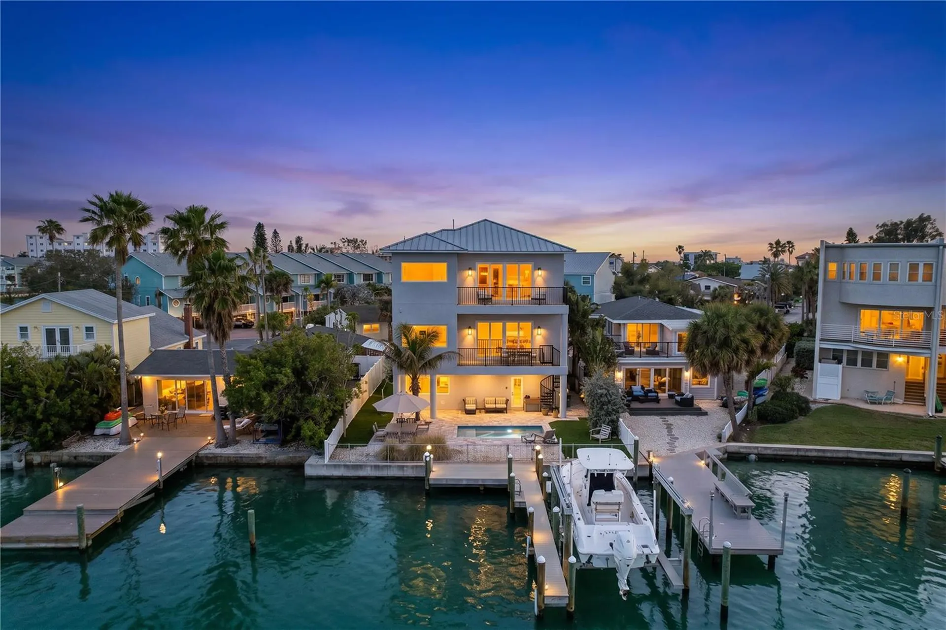 306 Bay Plaza Treasure Island FL 33706