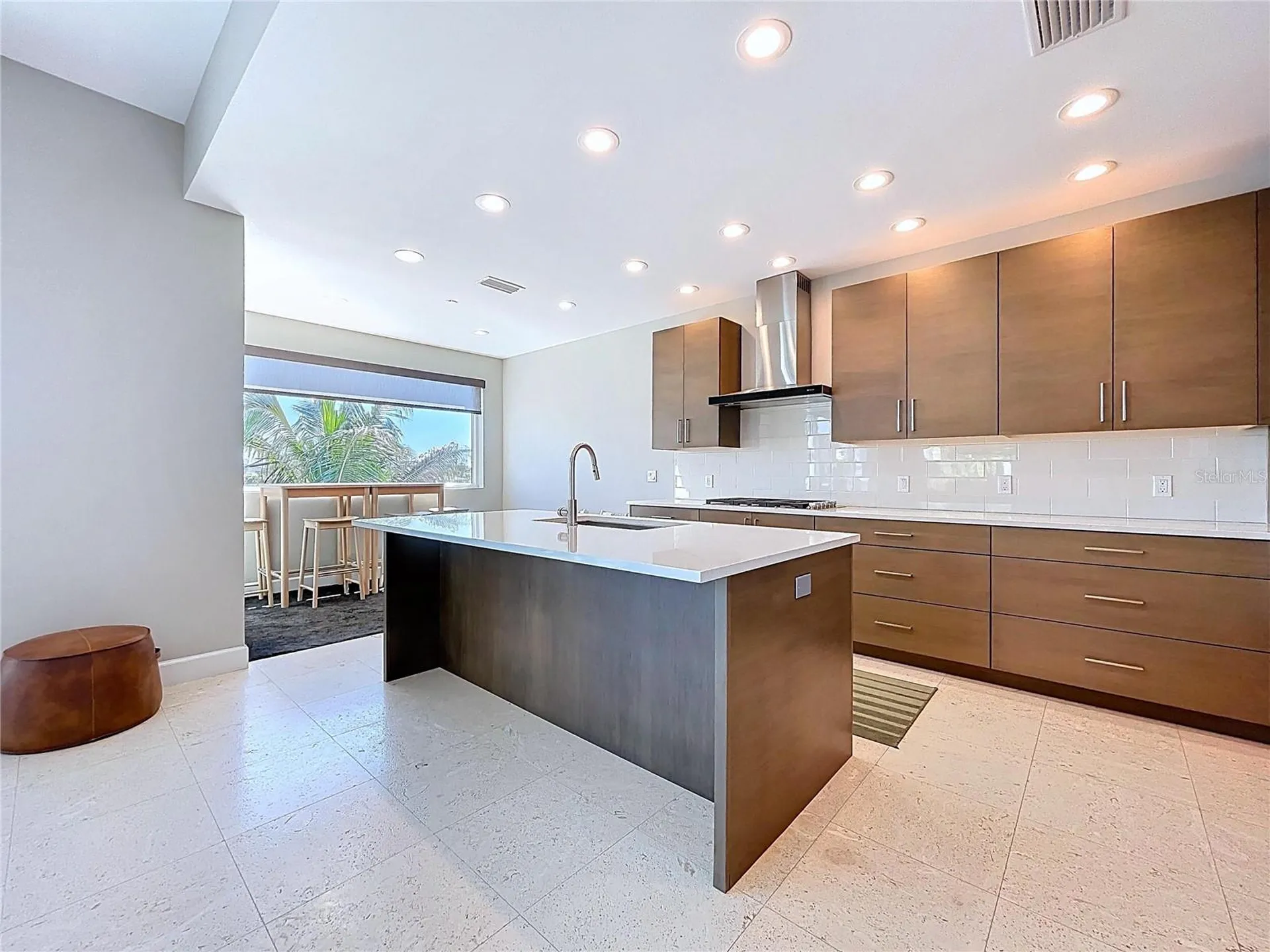306 Bay Plaza Treasure Island FL 33706