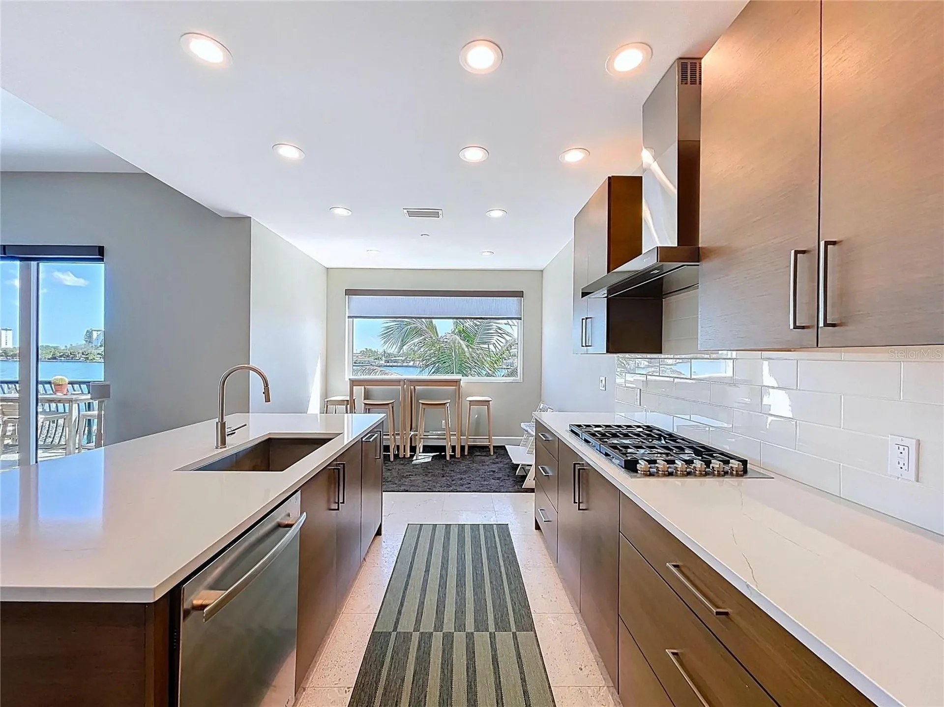306 Bay Plaza Treasure Island FL 33706