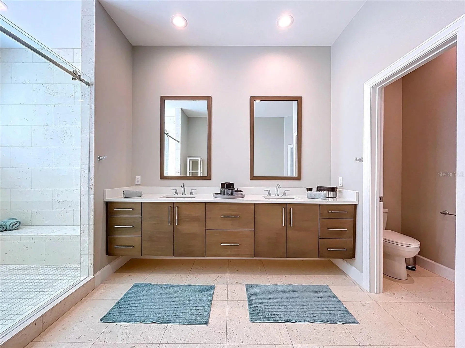 306 Bay Plaza Treasure Island FL 33706