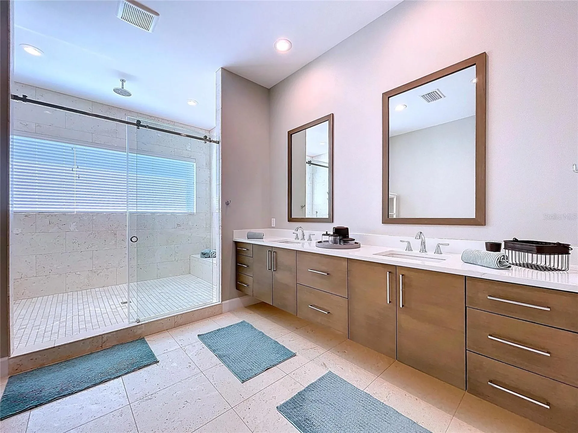 306 Bay Plaza Treasure Island FL 33706