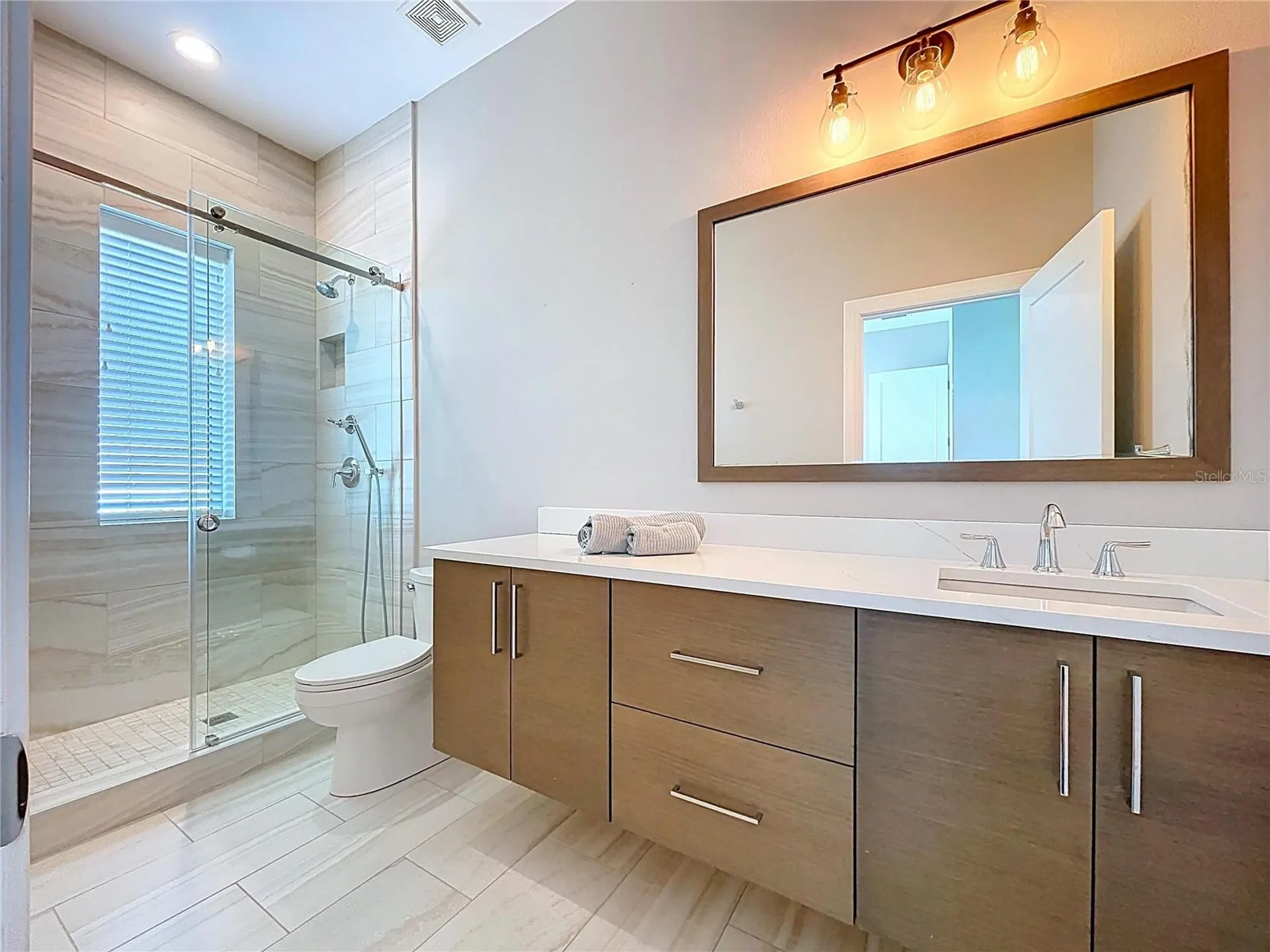 306 Bay Plaza Treasure Island FL 33706