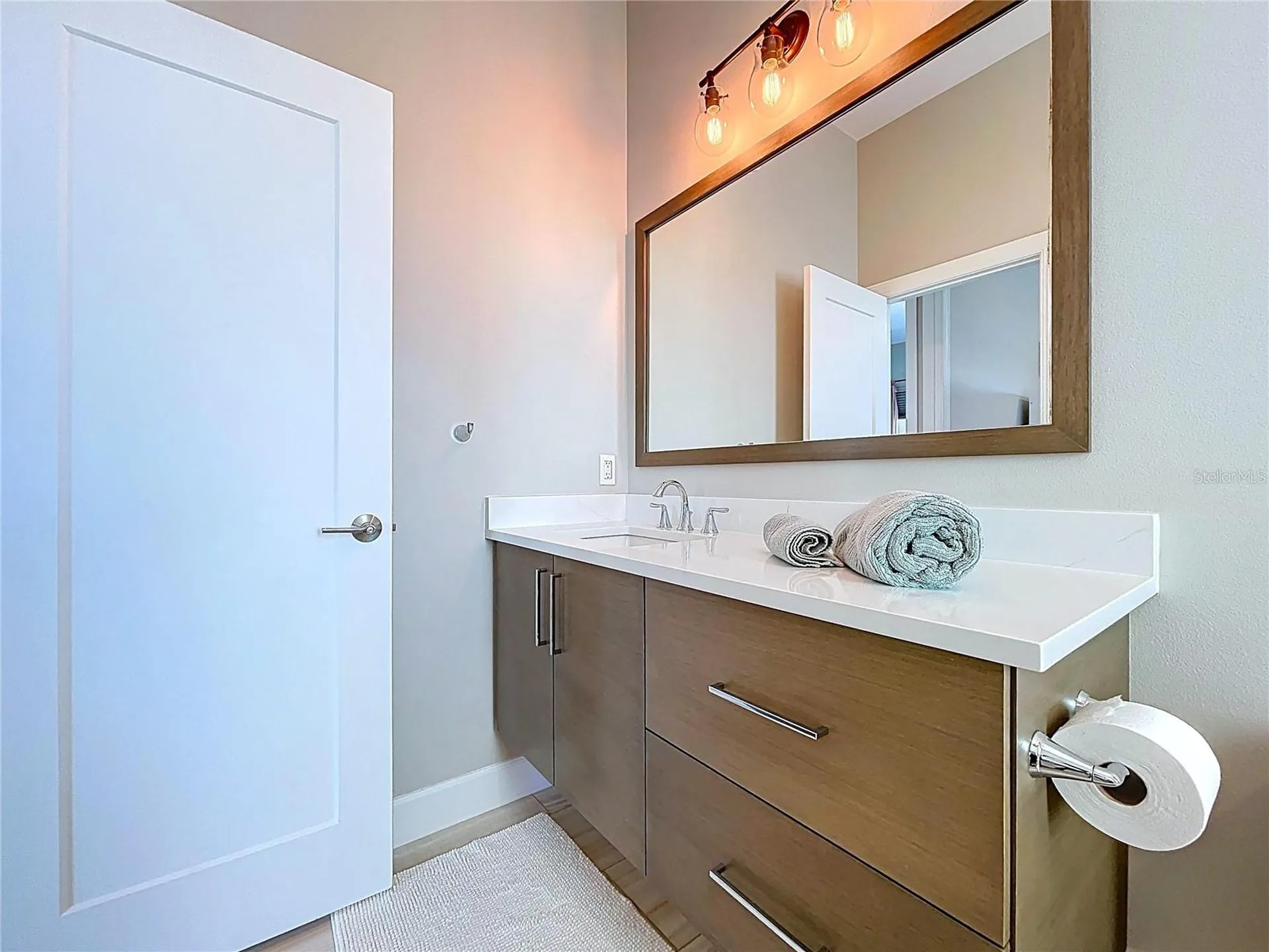 306 Bay Plaza Treasure Island FL 33706