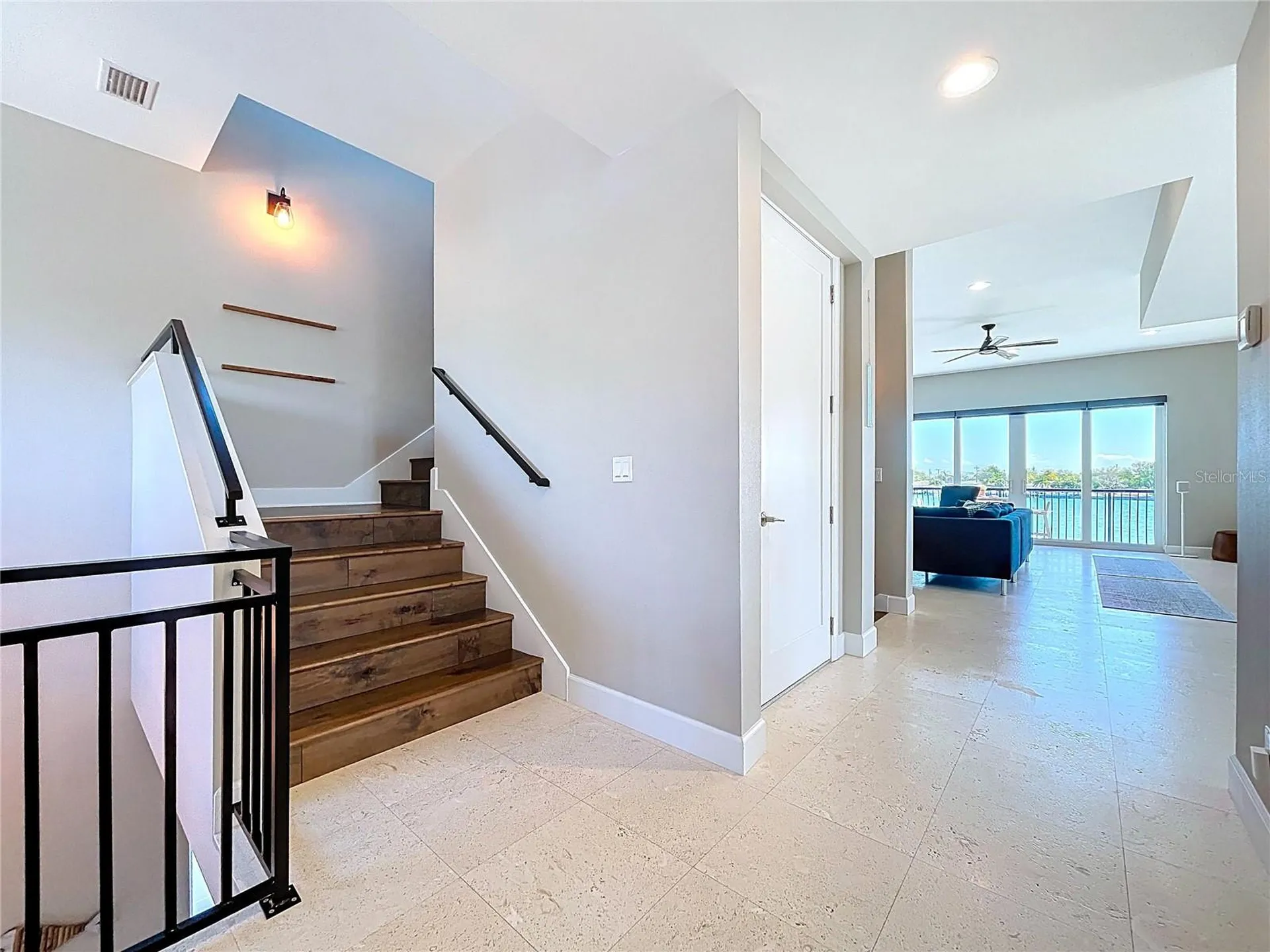 306 Bay Plaza Treasure Island FL 33706