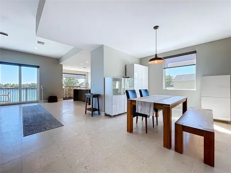 306 Bay Plaza Treasure Island FL 33706