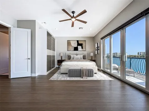 306 Bay Plaza Treasure Island FL 33706