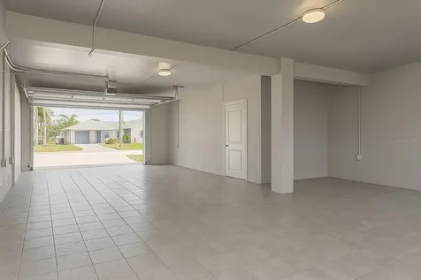 306 Bay Plaza Treasure Island FL 33706