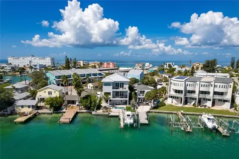 306 Bay Plaza Treasure Island FL 33706