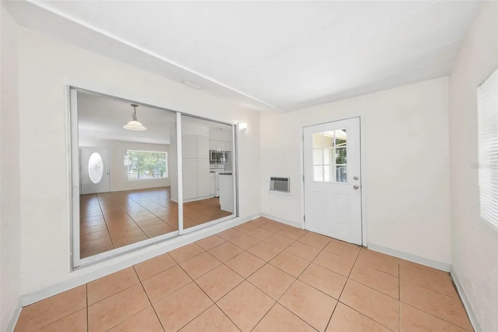 11234 68th Avenue N Seminole FL 33772