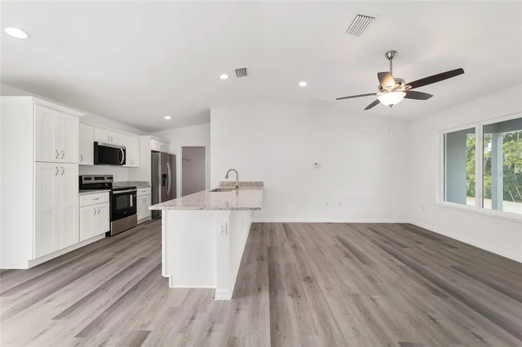 13078 NE 7th Loop Silver Springs FL 34488