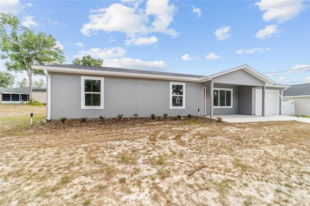 13078 NE 7th Loop Silver Springs FL 34488