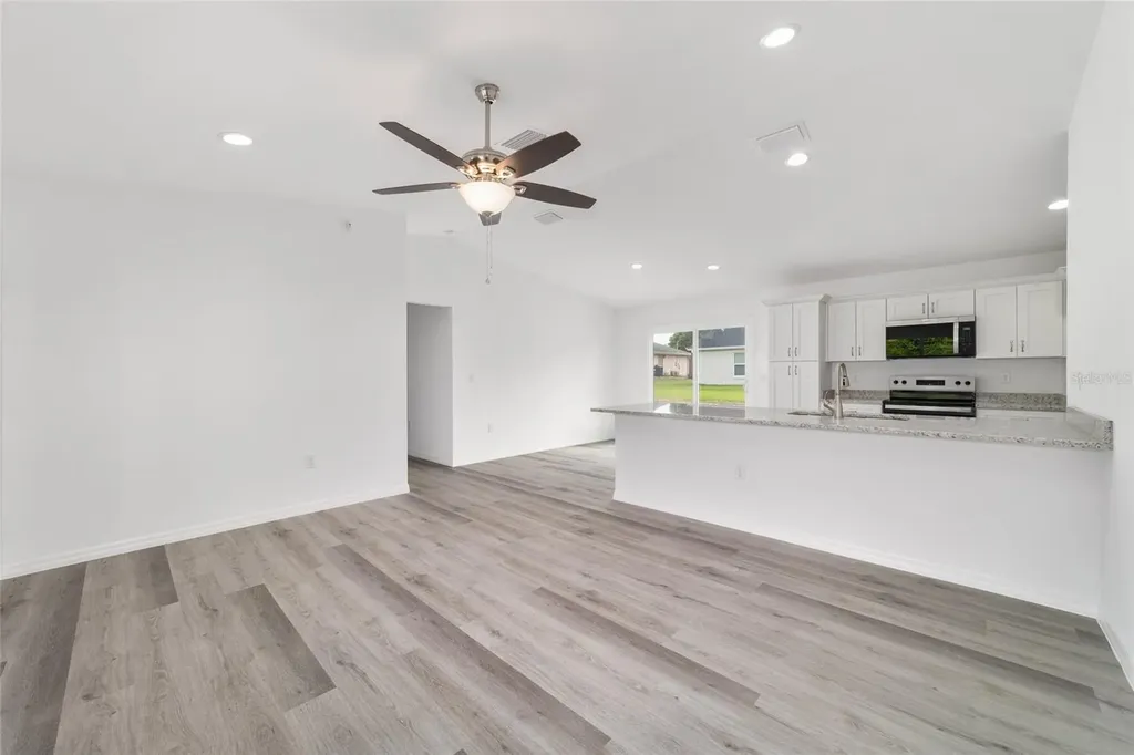 13078 NE 7th Loop Silver Springs FL 34488