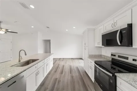 13078 NE 7th Loop Silver Springs FL 34488