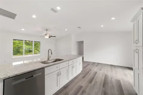 13078 NE 7th Loop Silver Springs FL 34488