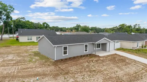 13078 NE 7th Loop Silver Springs FL 34488