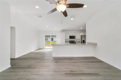 13078 NE 7th Loop Silver Springs FL 34488