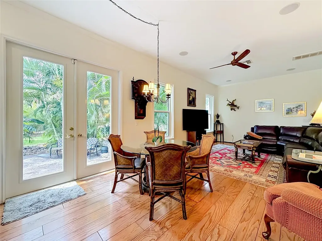 4616 W Ingraham Street Tampa FL 33616