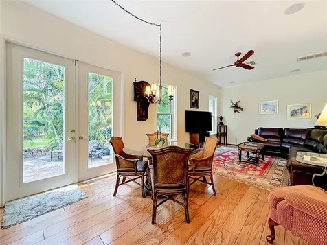 4616 W Ingraham Street Tampa FL 33616
