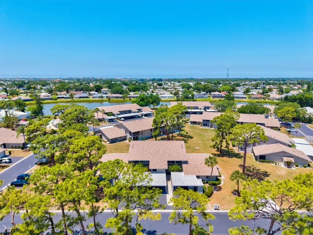 404 Pinebrook Crescent Venice FL 34285