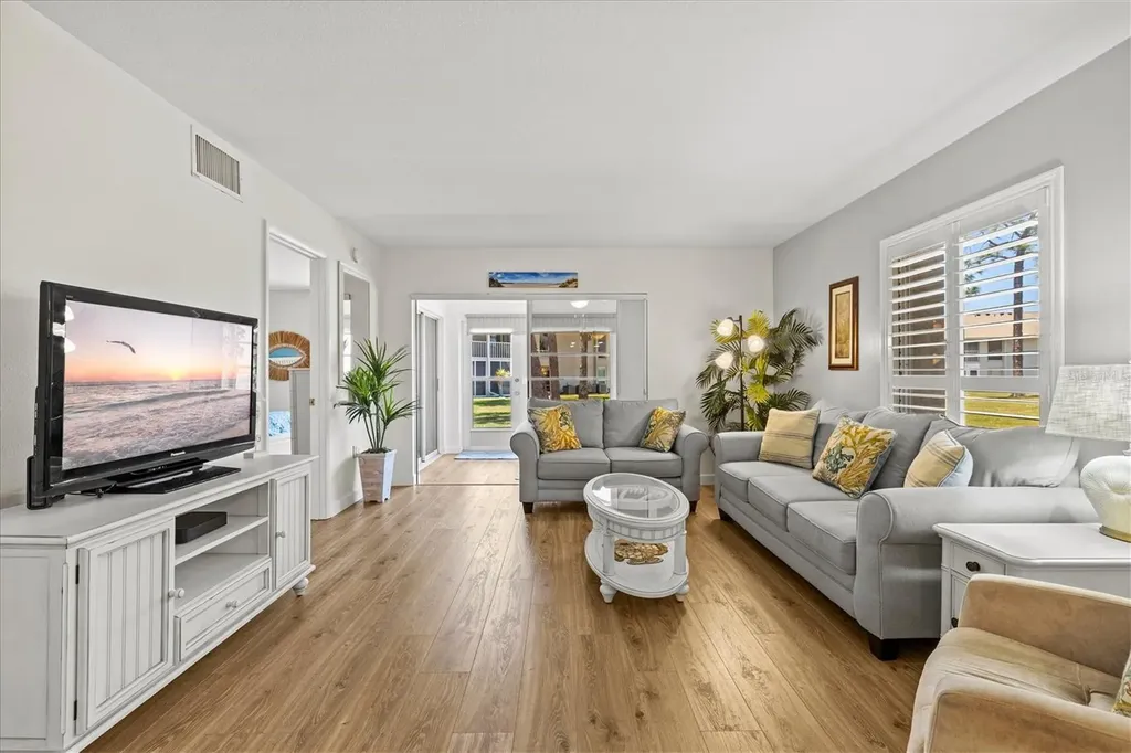 404 Pinebrook Crescent Venice FL 34285