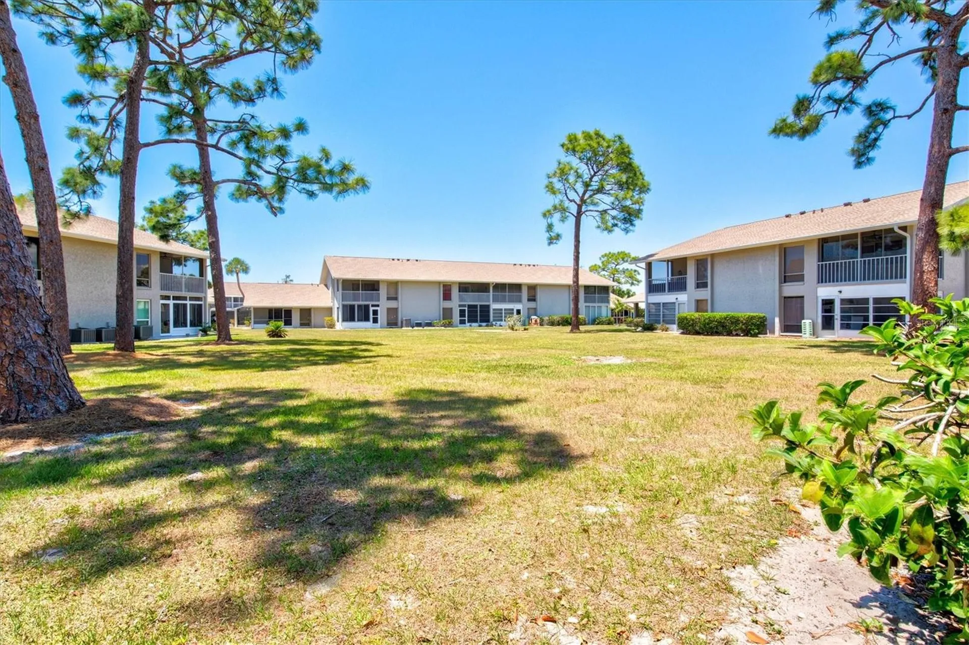 404 Pinebrook Crescent Venice FL 34285