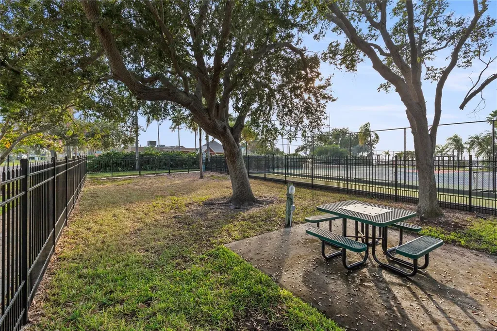 611 Destiny Drive Ruskin FL 33570