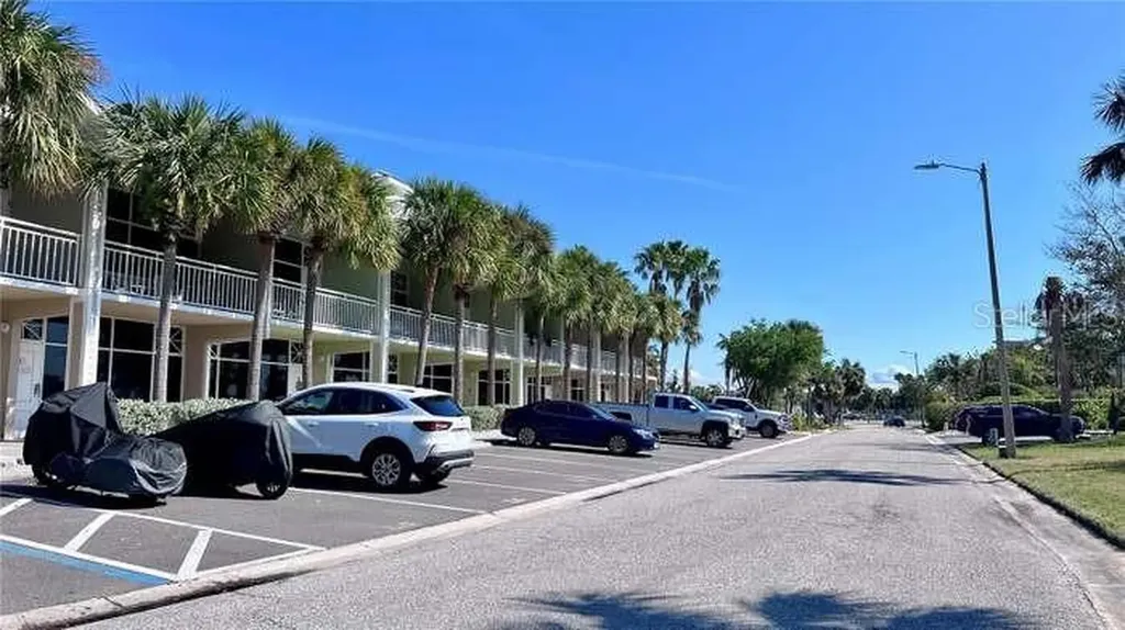611 Destiny Drive Ruskin FL 33570