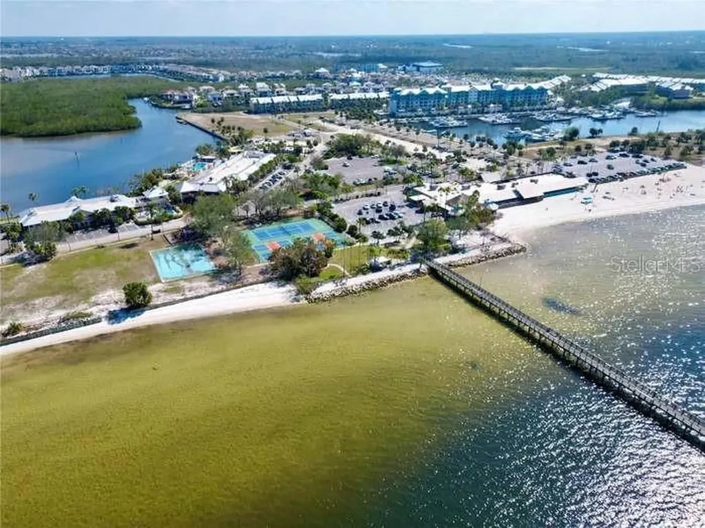 611 Destiny Drive Ruskin FL 33570
