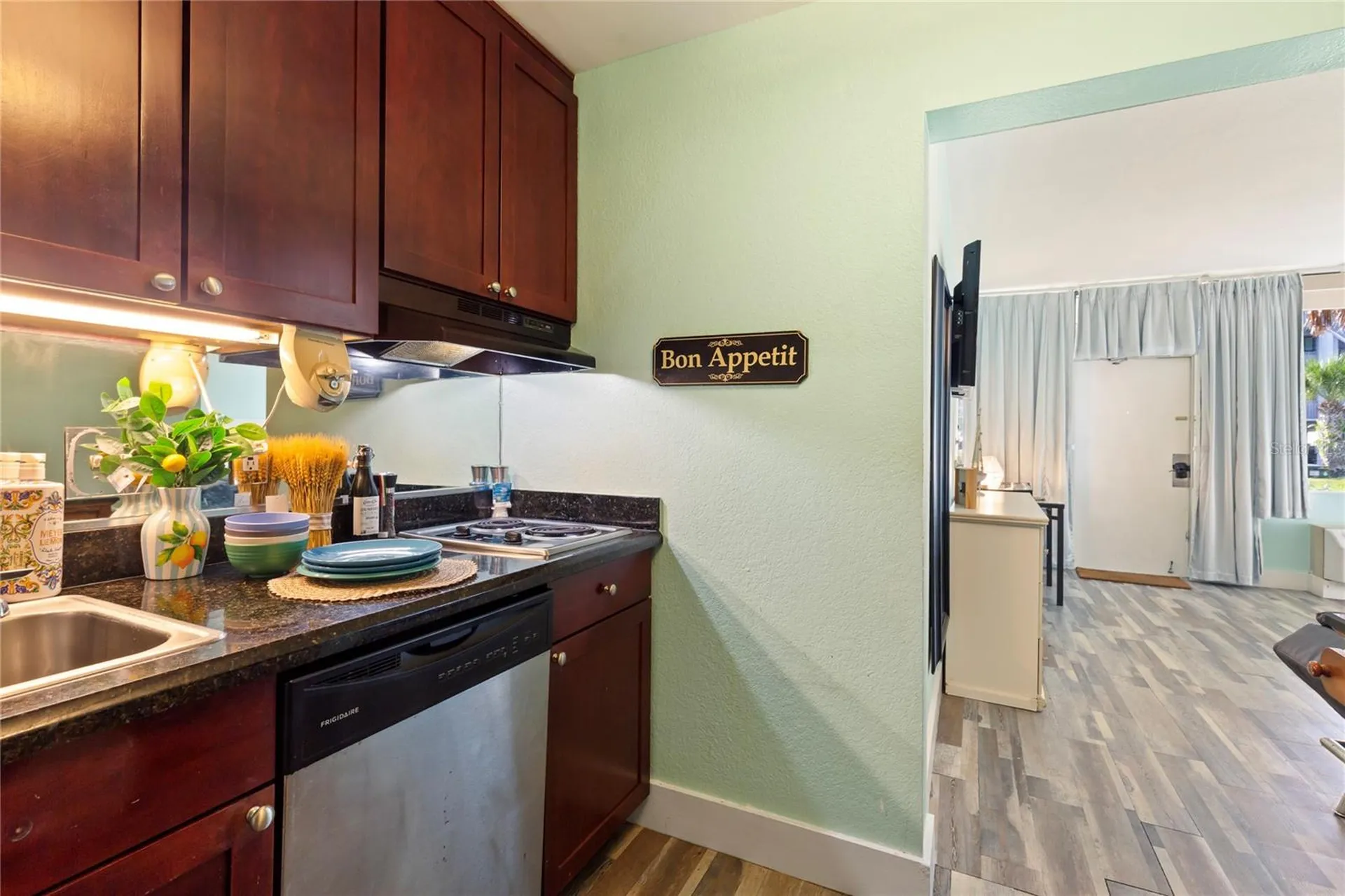 611 Destiny Drive Ruskin FL 33570