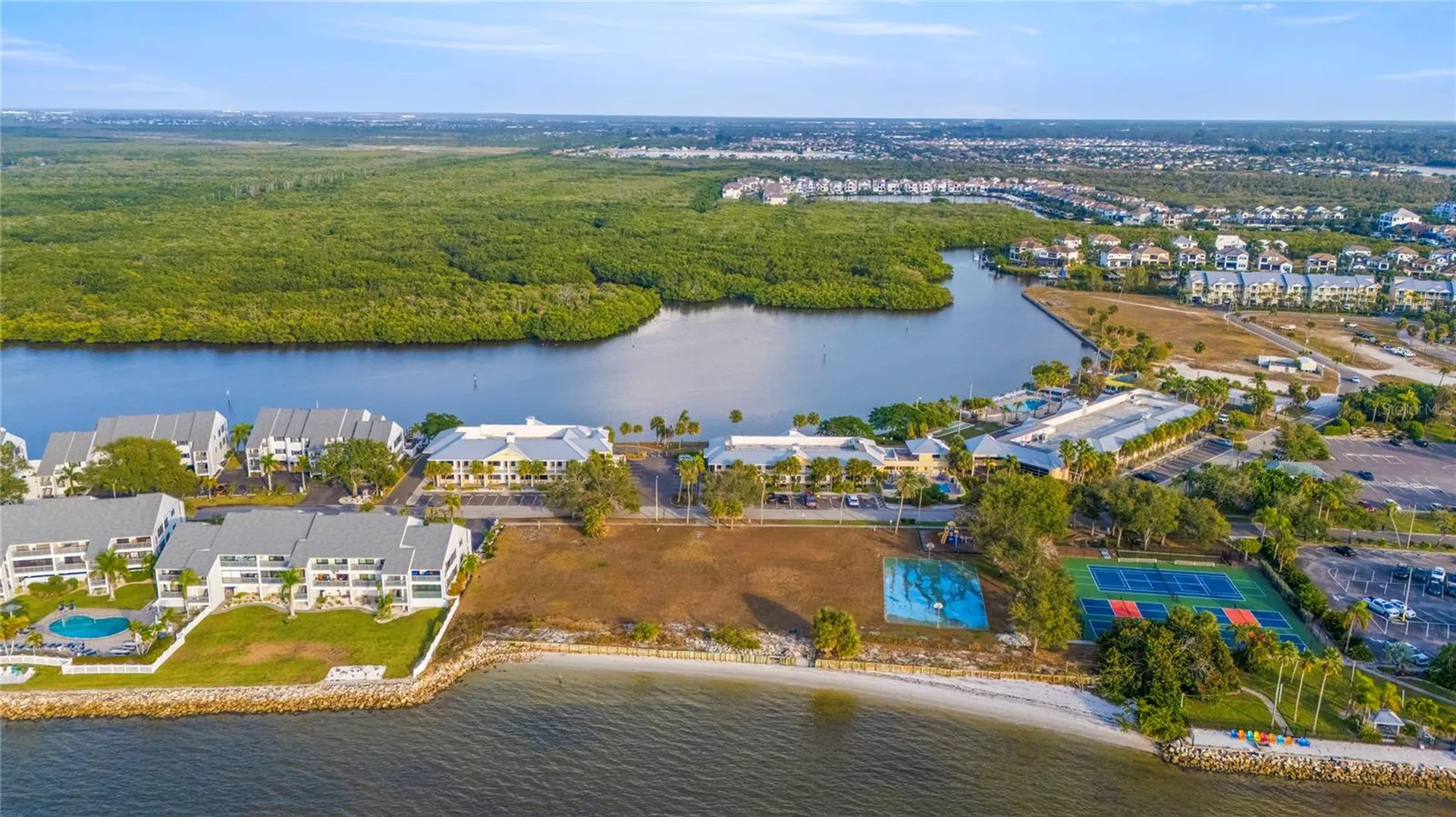 611 Destiny Drive Ruskin FL 33570