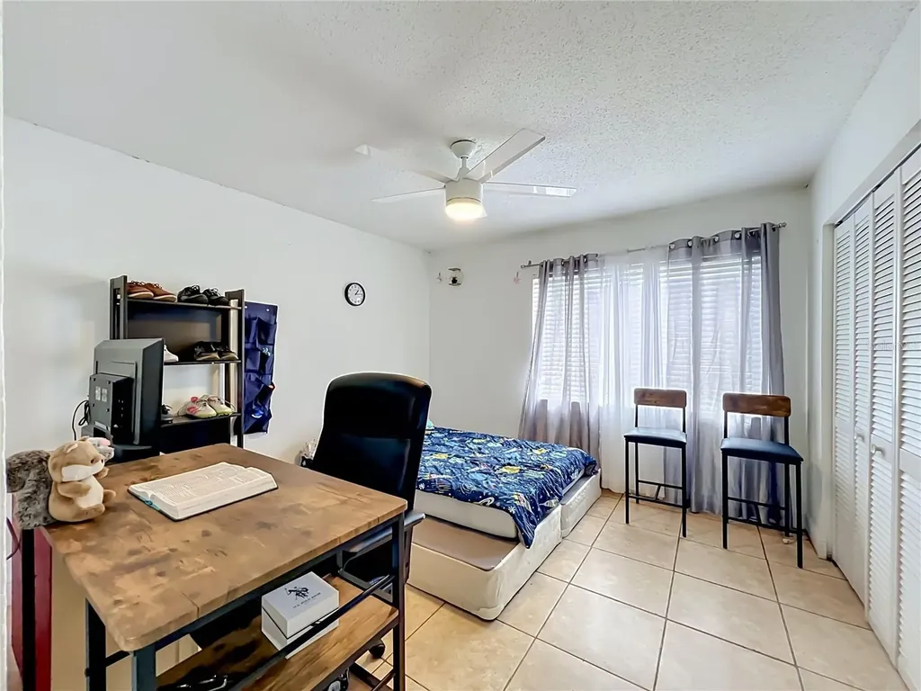 4805 S Texas Avenue Orlando FL 32839