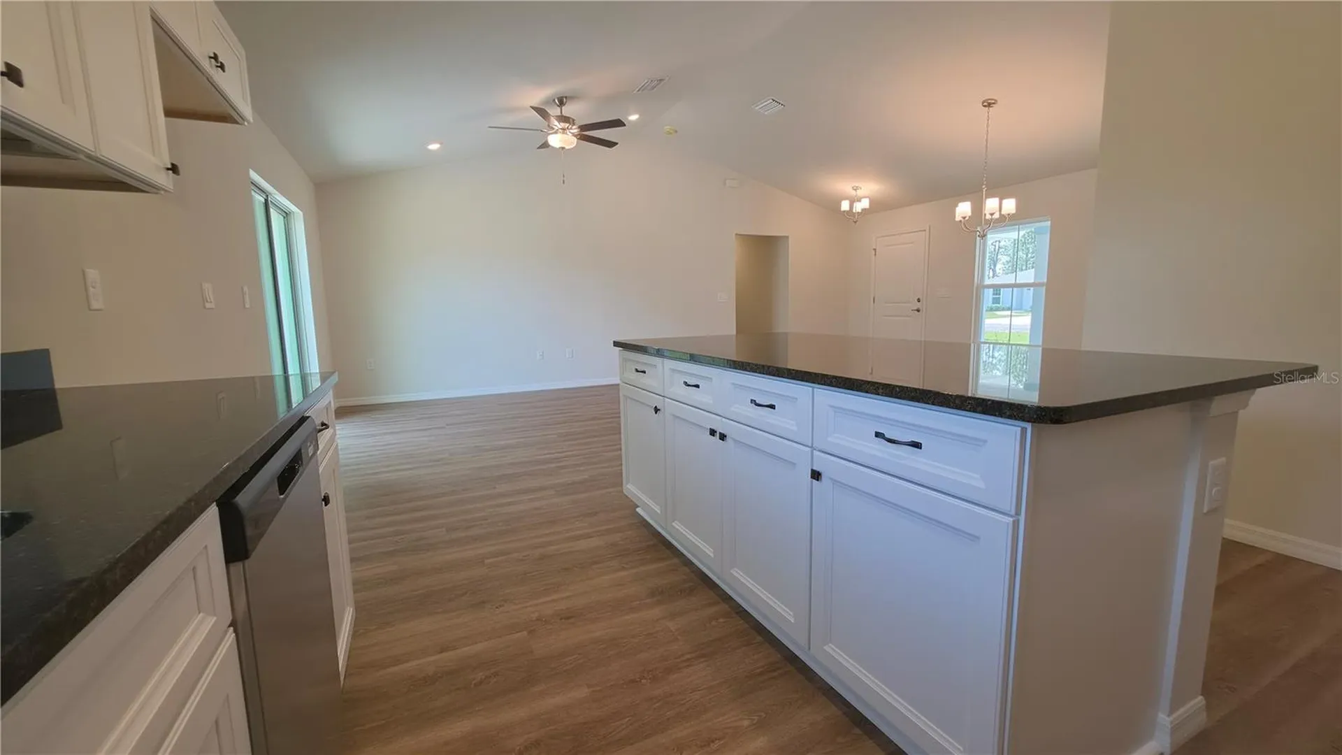 1353 W Cary Drive Citrus Springs FL 34434