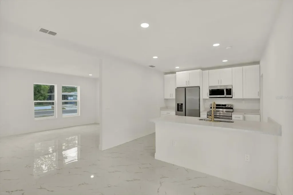 1209 E 33rd Avenue Tampa FL 33603