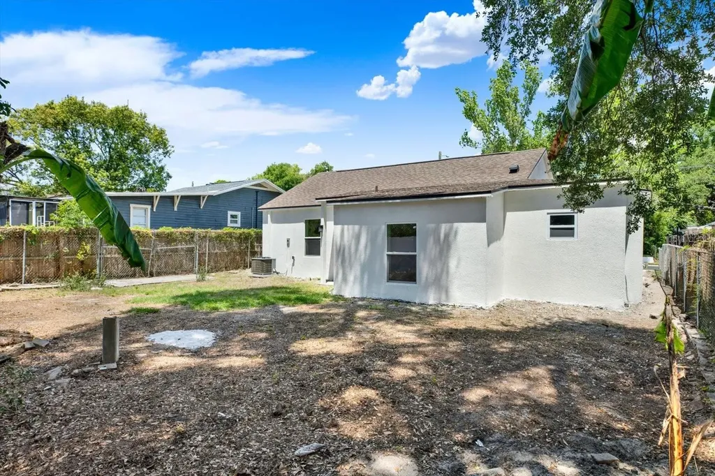 1209 E 33rd Avenue Tampa FL 33603